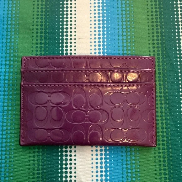 Purple Embossed Card Holder - Picture 2 of 6